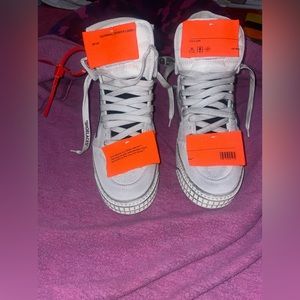 OFF-WHITE 2013 3.0 Off court.